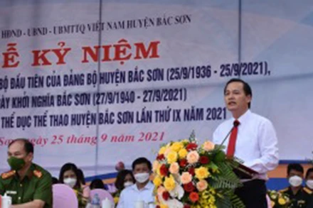 Trưởng ban Tuyên giáo Tỉnh ủy Lạng Sơn Phùng Quang Hội phát biểu tại buổi lễ kỷ niệm.