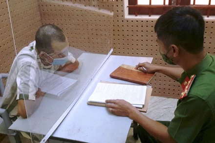 Đối tượng Lê Thành An tại cơ quan Công an huyện Đắk Glong, tỉnh Đắk Nông.