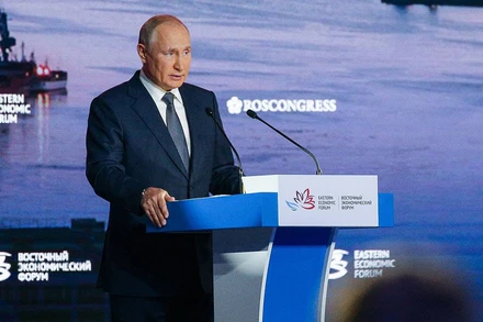 Tổng thống Nga V.Putin phát biểu ý kiến. Ảnh: TASS