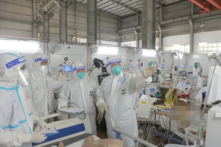 Hơn 1.500 nhân viên y tế Bệnh viện Bạch Mai đã chi viện cho miền nam.