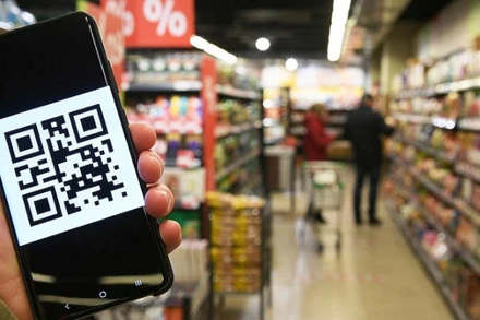 Một số cơ sở kinh doanh tại Hà Nội sẽ được mở cửa từ trưa nay, nhưng bắt buộc phải thực hiện quét mã QR.