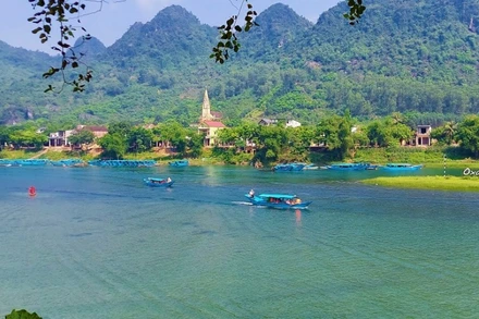 Phong Nha - Kẻ Bàng vào thu rất đẹp nhưng vắng khách do ảnh hưởng dịch bệnh.