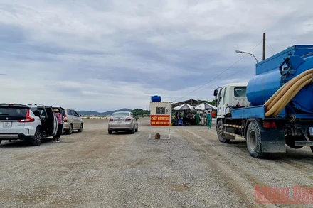 Kiên Giang vẫn duy trì các chốt liên tỉnh, liên huyện để kiểm soát người và phương tiện.