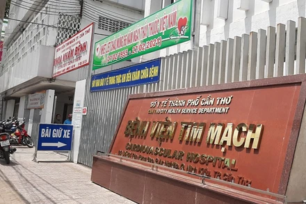Bệnh viện Tim mạch TP Cần Thơ bắt đầu thiết lập cách ly y tế tạm thời 14 ngày, từ 17 giờ ngày 28/9. 
