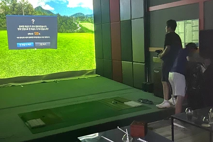 Cơ sở Golfzon The Garden tổ chức cho khách chơi trong lúc Hà Nội đang giãn cách.