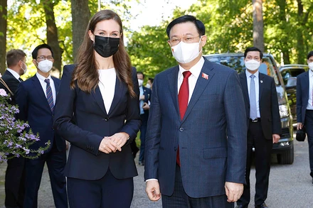 Chủ tịch Quốc hội Vương Đình Huệ hội kiến Thủ tướng Phần Lan Sanna Marin. (Ảnh: Doãn Tấn/TTXVN)