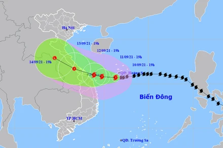 Vị trí và hướng di chuyển của bão số 5. (Nguồn: nchmf.gov.vn)