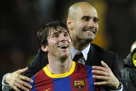 Pep Guardiola và Lionel Messi trong đêm đăng quang Champions League 2010/11. (Ảnh: Getty Images) 