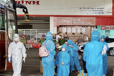 Ngày 31/8, 22 thai phụ và 2 trẻ em lưu trú tại Bình Dương đã được đoàn công tác của tỉnh Gia Lai đón về an toàn.