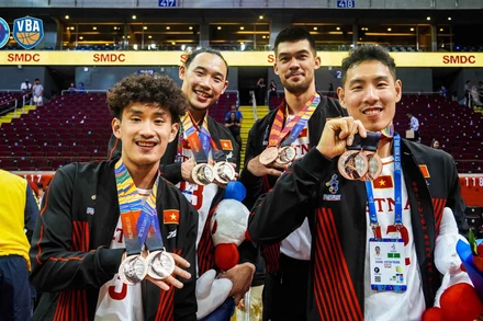 Đội tuyển quốc gia và huy chương đồng SEA Games 30.