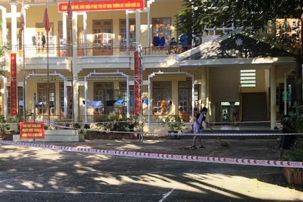 Khu cách ly tập trung Trường tiểu học và THCS Huy Thượng.