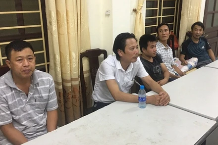 Các đối tượng trong đường dây làm giả giấy xét nghiệm Covid-19.