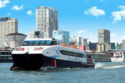 Sử dụng tàu cao tốc để vận chuyển nông sản. (Ảnh: Bộ GTVT)