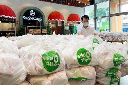 Siêu thị 0 Đồng của NovaGroup đã trao tặng hơn 200 nghìn phần quà tới bà con gặp khó khăn tại TP Hồ Chí Minh.