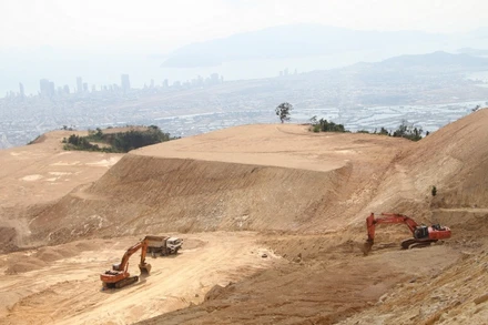 Dự án sinh thái tâm linh Cửu Long Sơn Tự, thuộc khu vực núi Chín Khúc, nơi xảy ra sai phạm về quản lý đất đai của ông Lê Văn Dẽ. (Ảnh: Văn Kỳ)