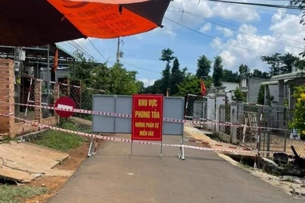 Khu vực nhóm thanh niên cư trú tại xã Quảng Thành phải phong tỏa để ngăn dịch lây lan.