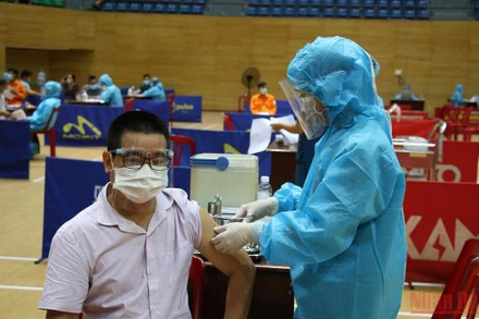 Nhiều người dân Đà Nẵng sẽ được tiêm mũi 1 vaccine Astrazeneca từ ngày 15-21/9.