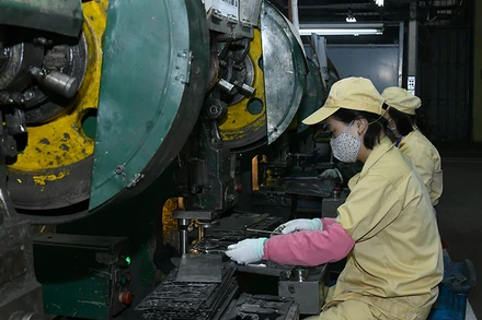 Sản xuất tại Công ty cổ phần Kim khí Thăng Long (Hà Nội). (Ảnh: Duy Linh)