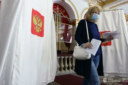 Người dân đi bầu Hạ viện Nga khóa VIII tại Krasnodar (Nga). (Ảnh: RIA)