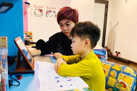 Bảo đảm phương châm “học mà chơi, chơi mà học" đối với học sinh bậc tiểu học. (Ảnh: Nghi Dung)