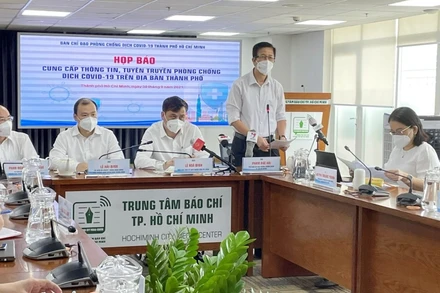 Quang cảnh buổi làm việc.