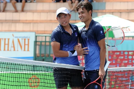 Lý Hoàng Nam (trái) cho thấy mình vẫn không có đối thủ ở giải năm nay.