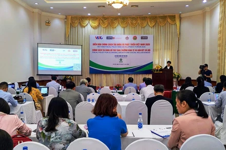 Chính sách tài khóa hỗ trợ tăng trưởng kinh tế, gắn kết xã hội