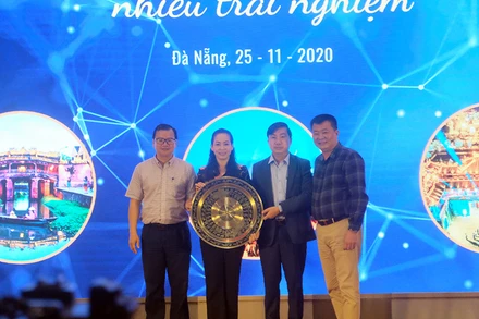 Lãnh đạo Sở Du lịch ba địa phương: Đà Nẵng, Thừa Thiên Huế và Quảng Nam cùng đồng hành thực hiện chương trình “Ba địa phương - Một điểm đến nhiều trải nghiệm”.