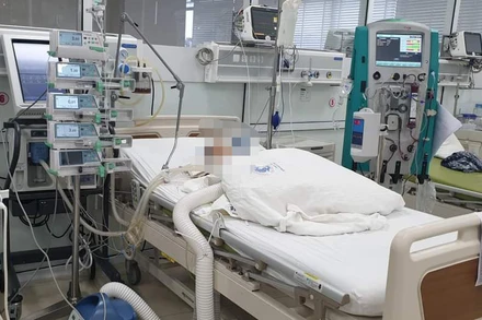 Cứu sống bệnh nhi nguy kịch do biến chứng tay chân miệng nặng