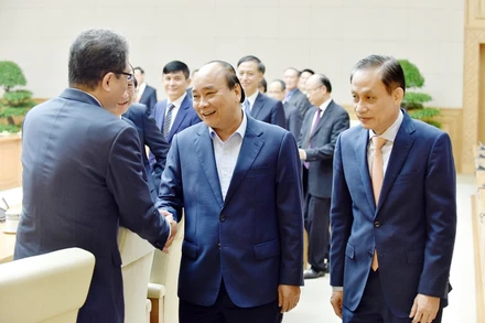 Thủ tướng Nguyễn Xuân Phúc tiếp các Đại sứ, Trưởng cơ quan đại diện Việt Nam. (Ảnh: TRẦN HẢI)