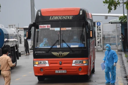 Đà Nẵng tiếp nhận cách ly y tế hơn 840 công dân về nước tránh dịch chiều 28-11.