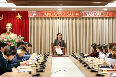 Phó Bí thư Thường trực Thành ủy Hà Nội Nguyễn Thị Tuyến phát biểu tại Hội nghị sáng 30-11.