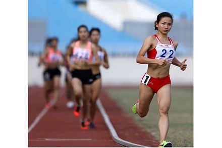 VĐV Nguyễn Thị Oanh (22) giành bốn HCV cá nhân, phá kỷ lục quốc gia.