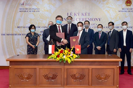 Hợp tác tài chính Việt Nam - Ba Lan