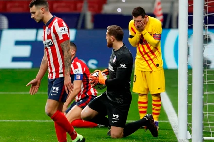 Barca thất thủ trong ngày Messi thi đấu mờ nhạt. (Ảnh: Atletico Madrid)