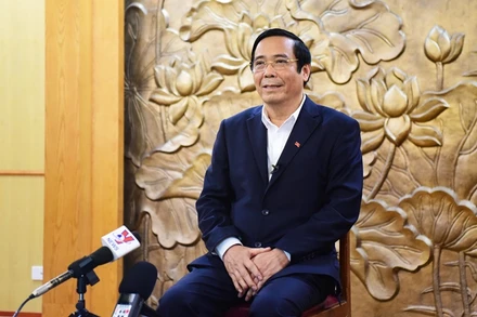 Đồng chí Nguyễn Thanh Bình, Ủy viên T.Ư Đảng, Phó Trưởng Ban Thường trực Ban Tổ chức T.Ư chủ trì họp báo.