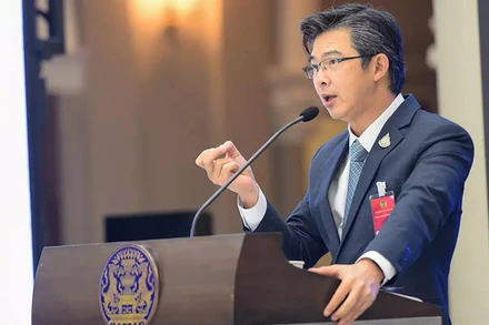 Phát ngôn viên Trung tâm xử lý tình hình Covid-19 Thái Lan Taweesin Visanuyothin. Ảnh MCOT