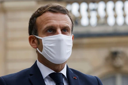 Tổng thống Pháp Emmanuel Macron cho rằng quan điểm của ông đã bị tuyên truyền sai và muốn "mọi việc lắng dịu." Ảnh: BFMTV.