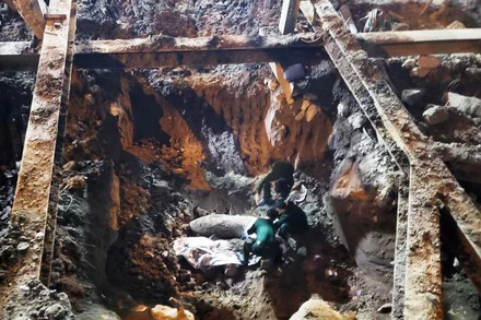 Hiện trường phát hiện quả bom.