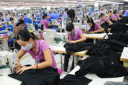 Đầu tư cho nghiên cứu phát triển giúp nhiều DN dệt may vượt qua khó khăn.