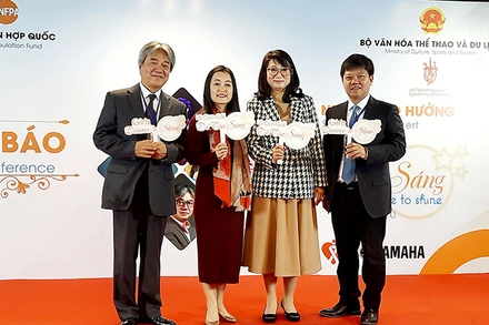 Đại diện ban tổ chức tại họp báo.