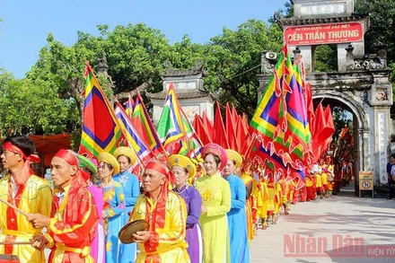 Lễ hội đền Trần Thương