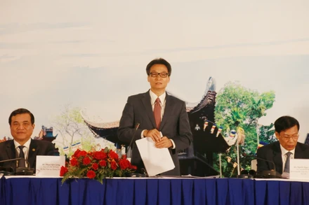 Phó Thủ tướng Vũ Đức Đam phát biểu chỉ đạo tại Hội nghị.