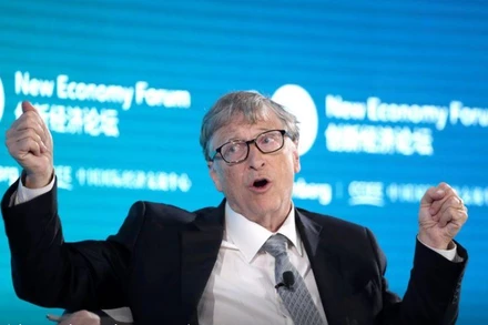 Bill Gates, đồng Chủ tịch Quỹ Bill & Melinda Gates, tham dự cuộc trò chuyện tại Diễn đàn Kinh tế Mới 2019 ở Bắc Kinh, Trung Quốc ngày 21-11-2019. Ảnh: Reuters.