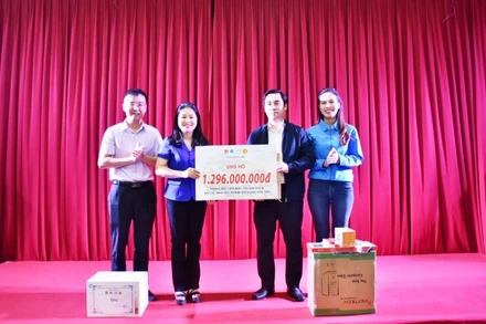 Tuổi trẻ Thủ đô hướng về miền trung ruột thịt