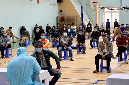 Thực hiện nghiêm việc kiểm tra, sàng lọc, xét nghiệm tất cả công dân đi từ địa phương khác về trước khi vào địa bàn tỉnh Gia Lai. 