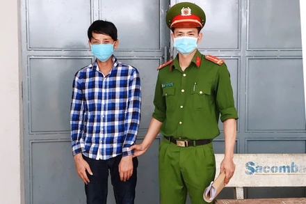  Đối tượng Trịnh Phương Nam tại Công an huyện Đắk Mil, Đắk Nông.