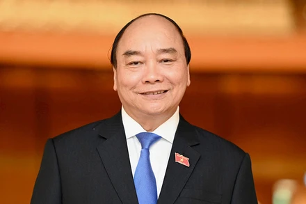 Đồng chí Nguyễn Xuân Phúc, Ủy viên Bộ Chính trị khóa XIII, Chủ tịch nước CHXHCN Việt Nam nhiệm kỳ 2016-2021, đại biểu Quốc hội khóa XV.