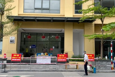 Một số khu dân cư tại Hà Nội đang bị phong tỏa trước diễn biến phức tạp của dịch bệnh.