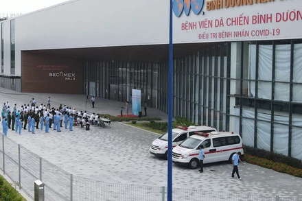 Bệnh viện dã chiến Bình Dương quy mô 1.500 giường điều trị bệnh nhân Covid-19 vừa đi vào hoạt động.